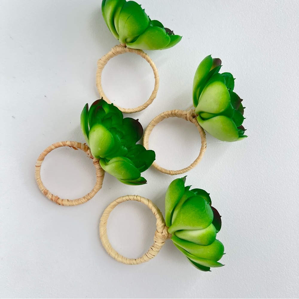 🤍Green Succulent Napkin Rings - Picture 4 of 8